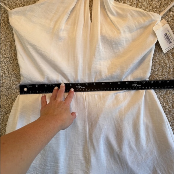 White Knot Detail Halter Romper - Size Large - NWOT - Picture 4 of 5